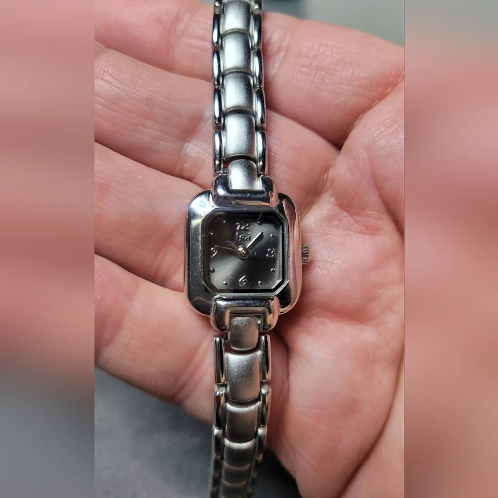 l.e.i Y2K Silver Tone Square Face Bracelet Watch